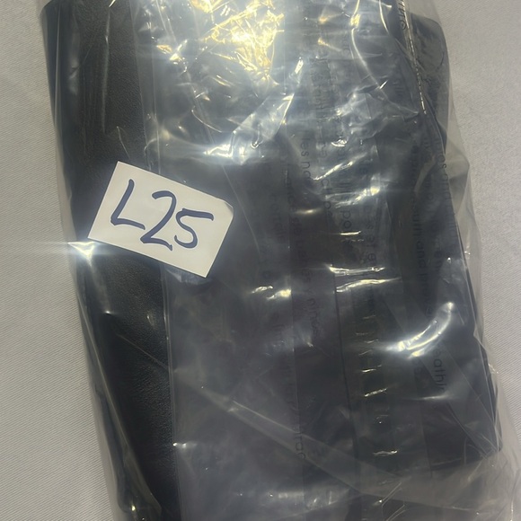 Nisolo Cleo convertible leather purse - Picture 12 of 12